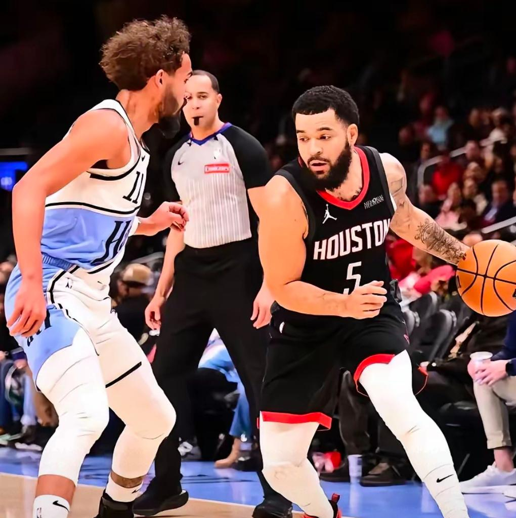 篮网客场胜老鹰，继续领跑东部