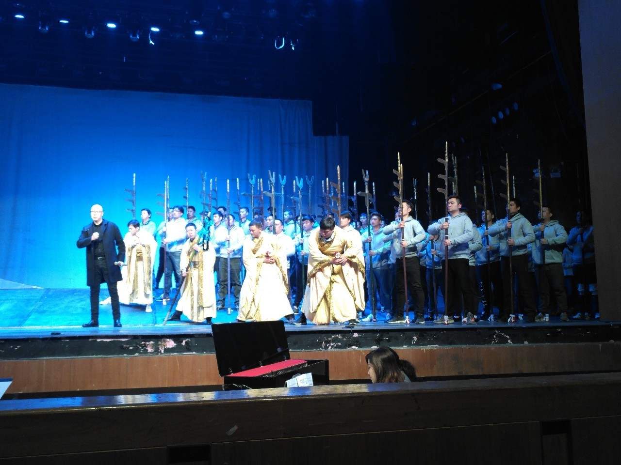 英格兰队气势冲天，雄心决战半决赛