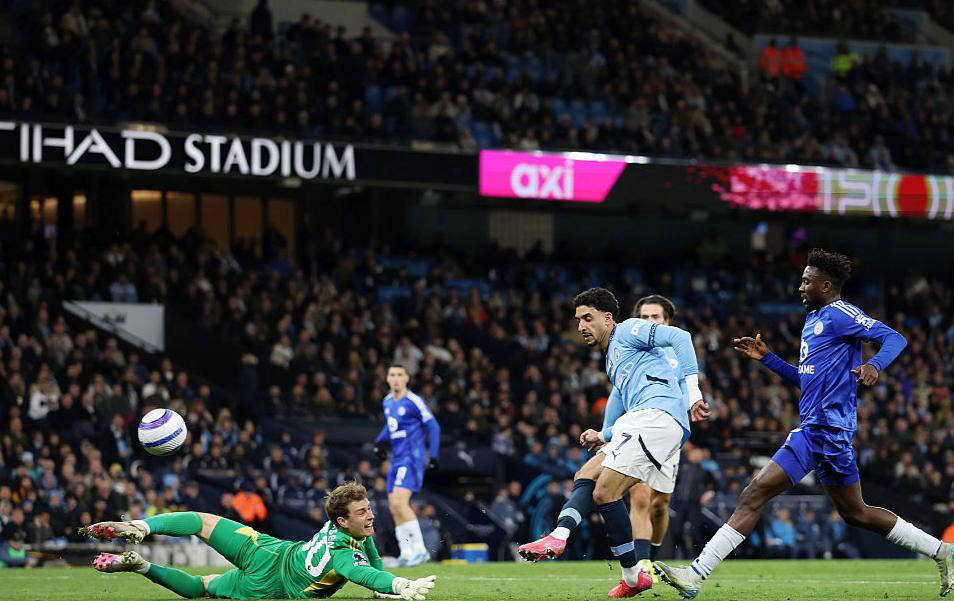 曼城大胜莱斯特城，稳坐榜首