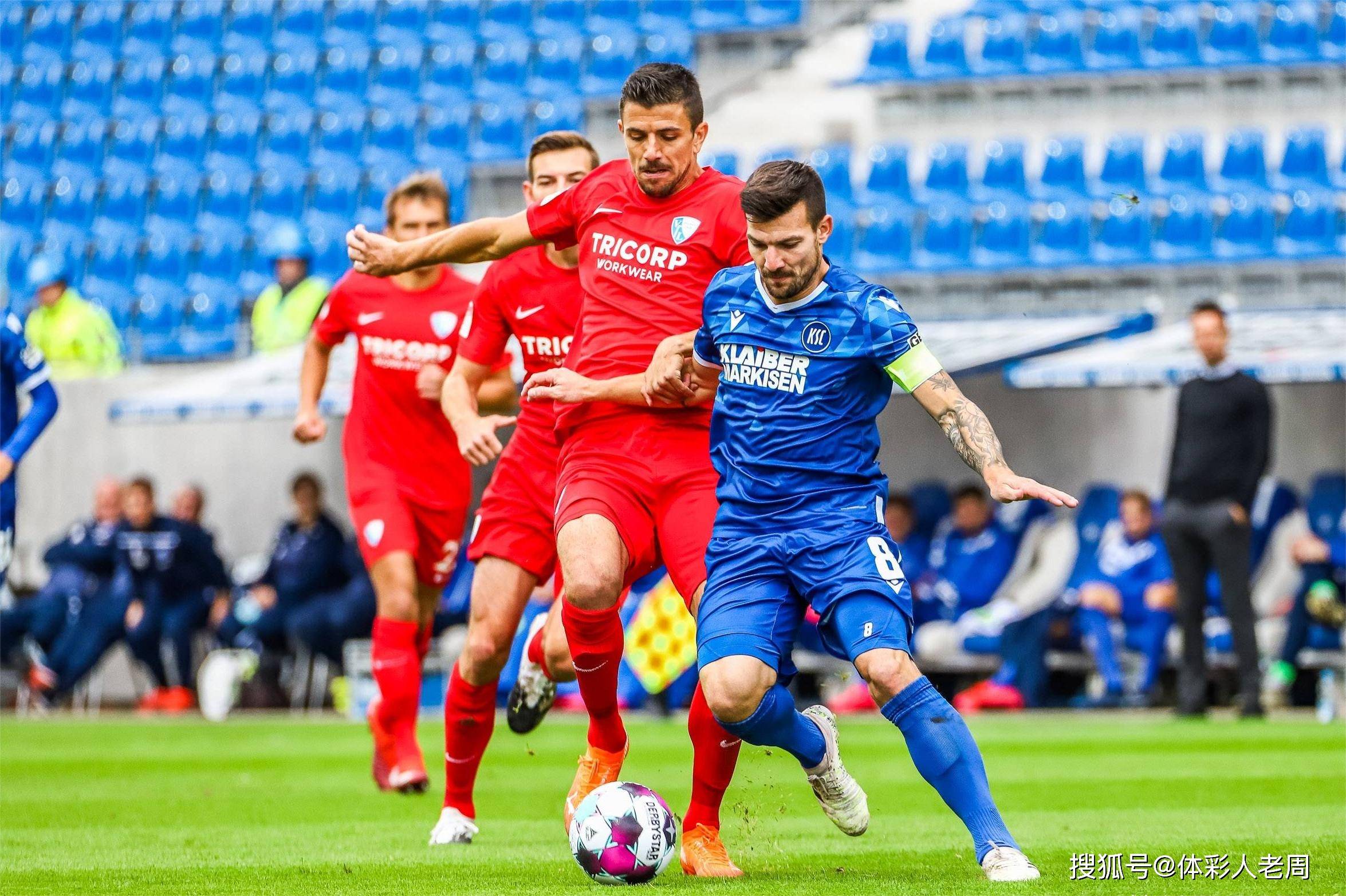 包含凯泽斯劳滕队喜获一场胜利，稳住联赛排名的词条