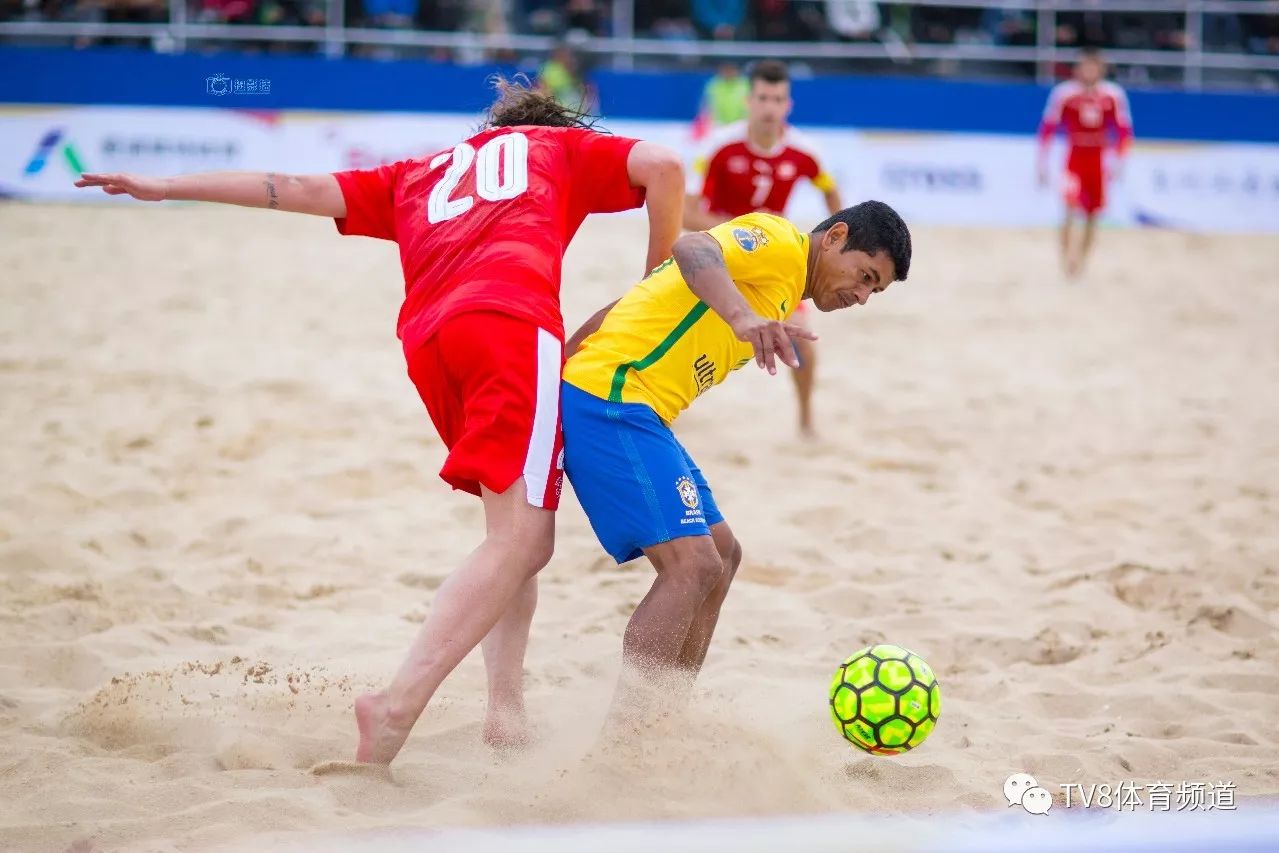 最新足球赛事报道！精彩瞬间大揭秘的简单介绍