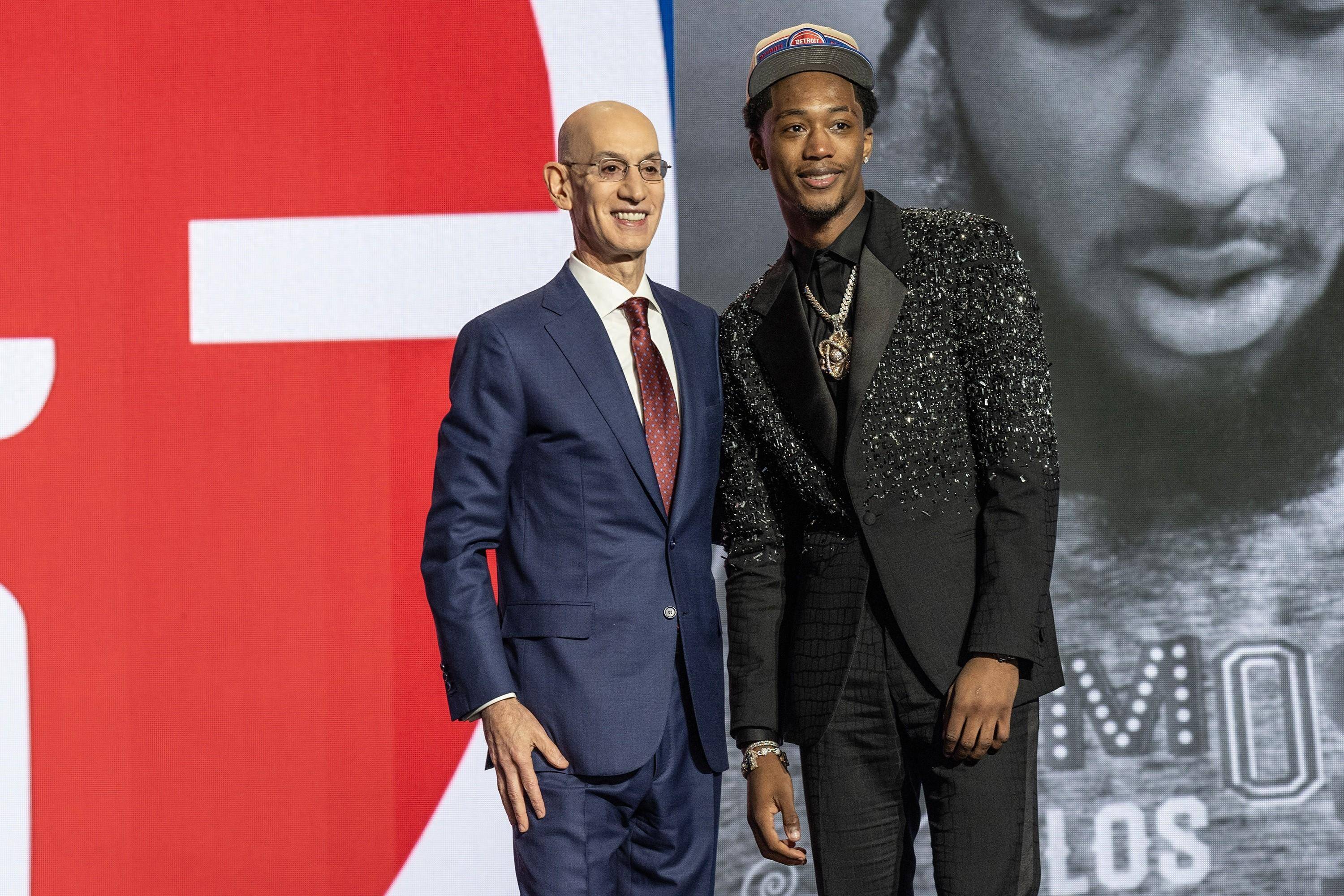 关于活塞队签下新秀球员，注入新鲜血液的信息