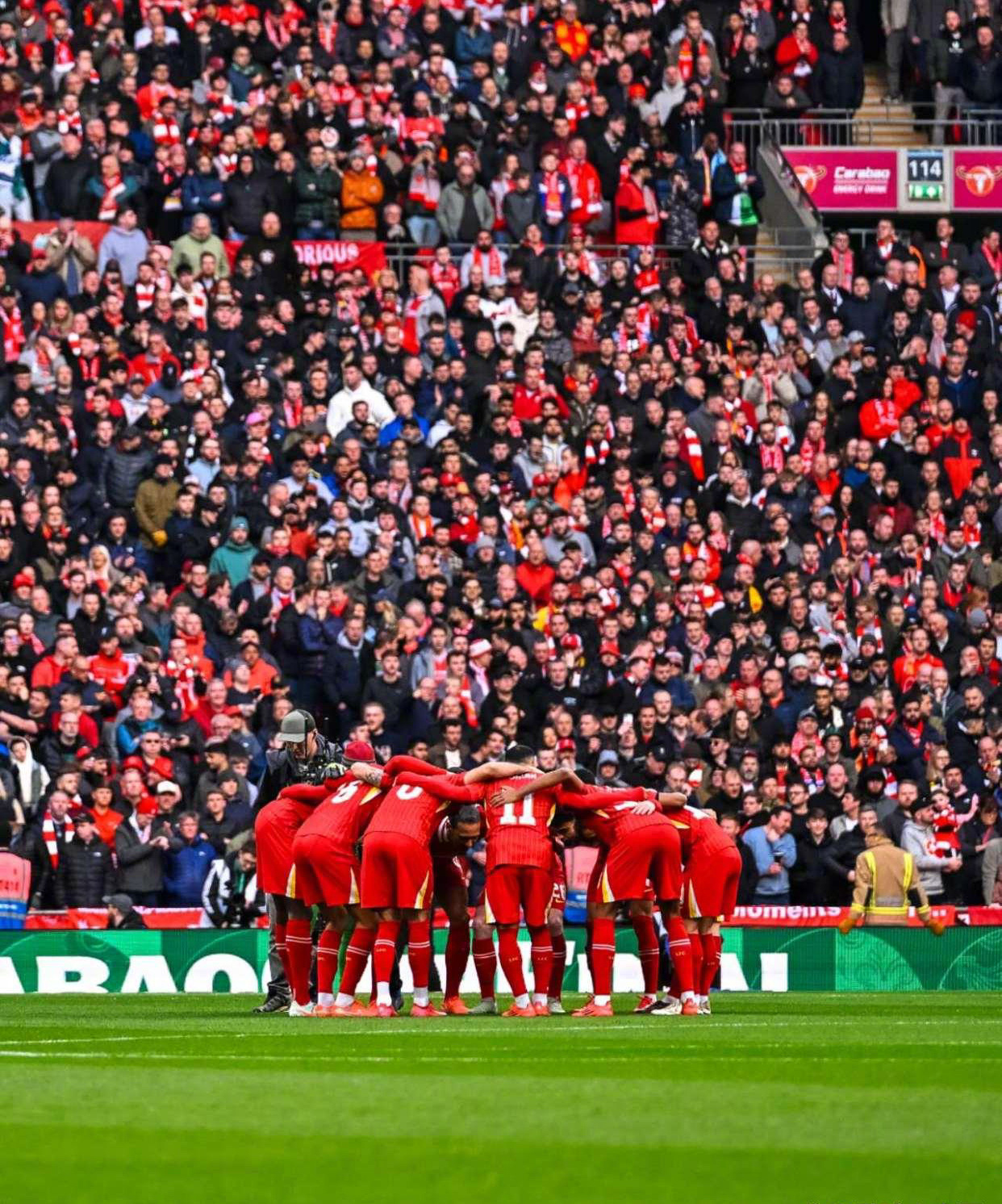 利物浦主场大胜，英超豪门继续追赶领头羊