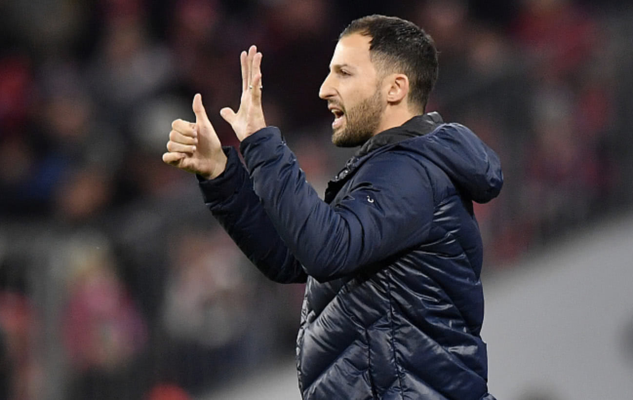 开云体育官网-包含沙尔克主场平局，艰难保持不败的词条