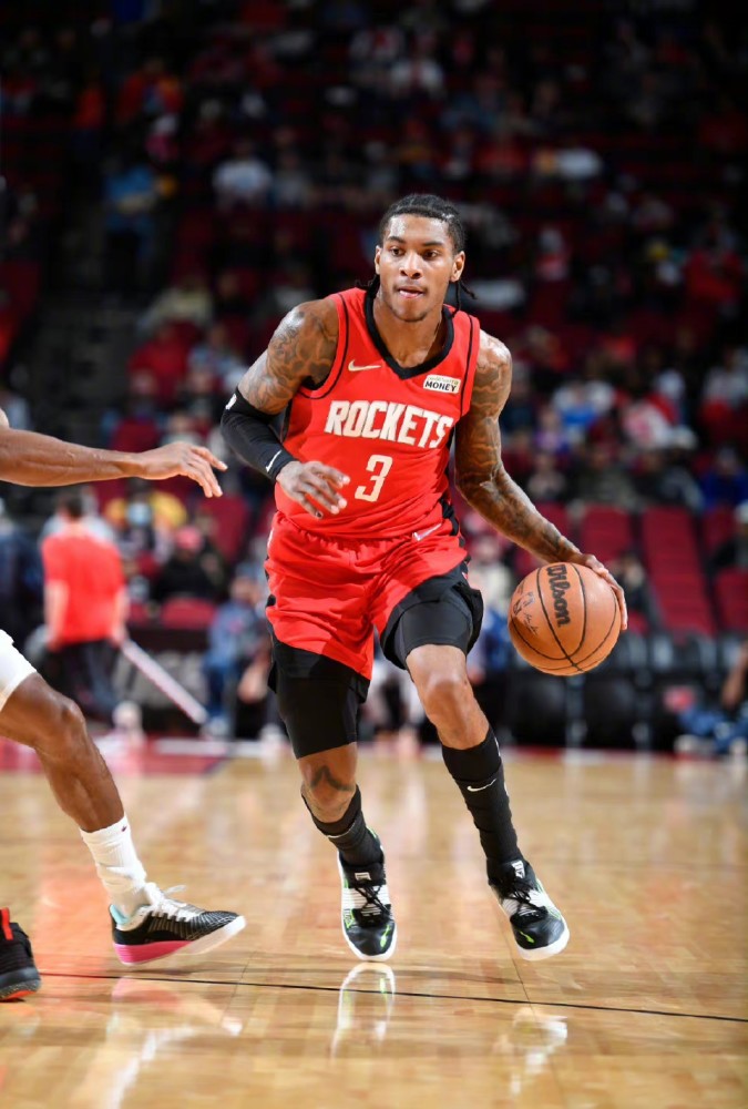 开云APP-火箭精准命中！打消火箭劲敌，反击太阳连胜的简单介绍