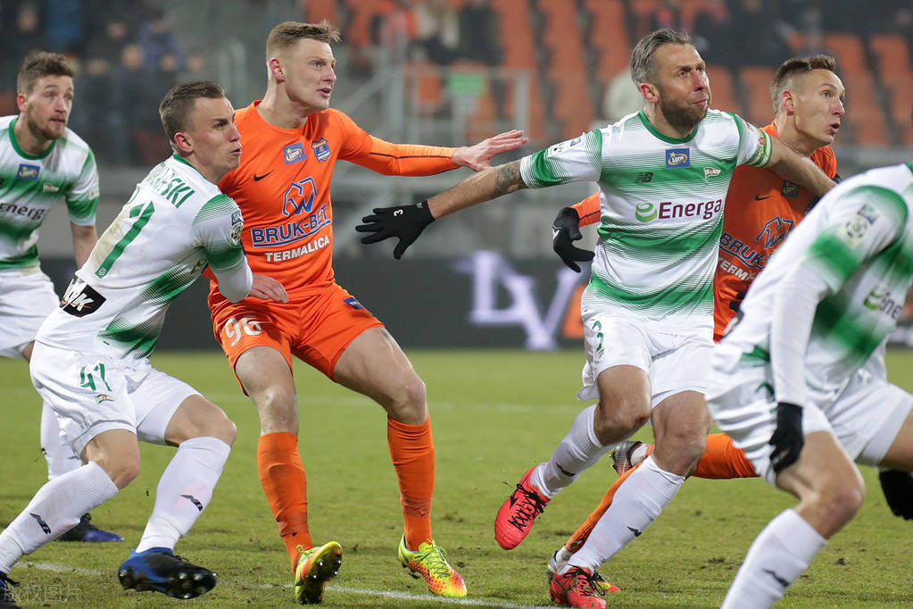 开云APP-诺里奇主场送走沃特福德，挽回颓势的简单介绍