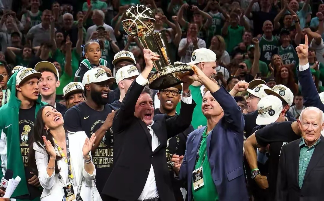 凯尔特人球员荣膺月最佳的简单介绍