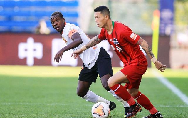 开云体育官方网站-包含武汉卓尔主场击败河南建业，保级前景一片光明的词条