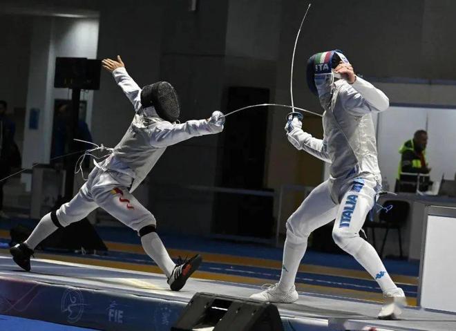 包含澳大利亚击剑队众将出征，势必夺冠的词条