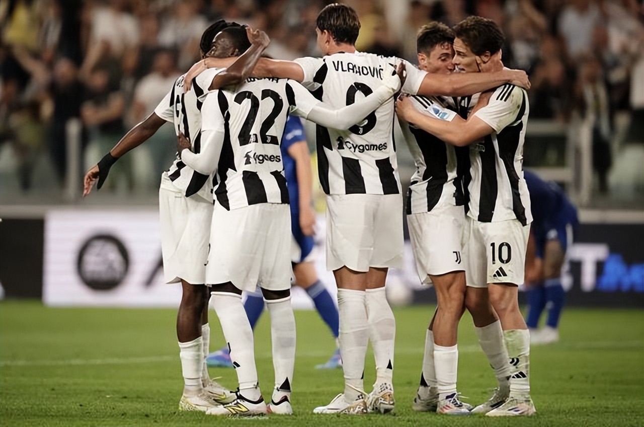 开云体育下载-意大利杯决赛：AC米兰队击败尤文图斯队夺冠