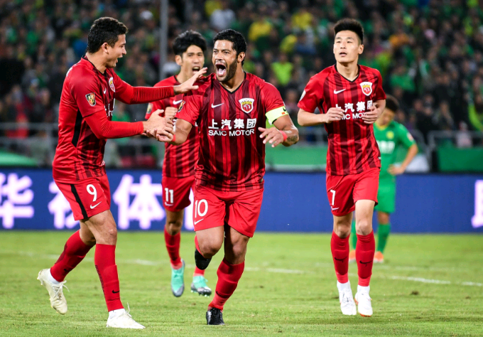 富力客场战平上港，保持不败纪录
