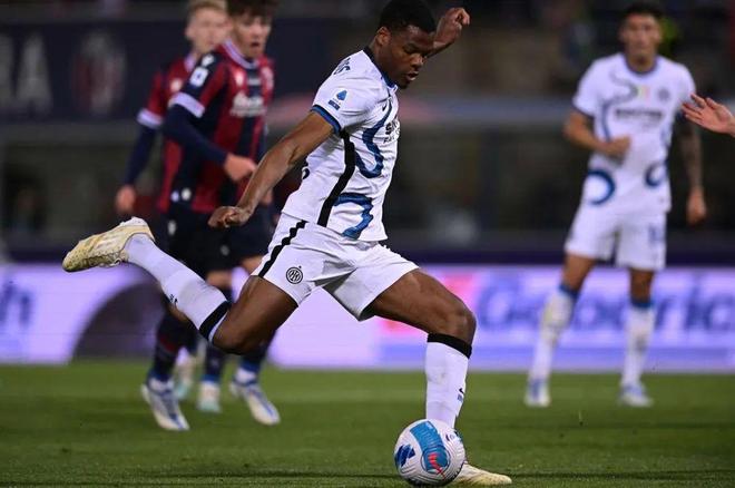 开云体育登录-上海队客场不敌兰州饮食，未能逆转局面的简单介绍