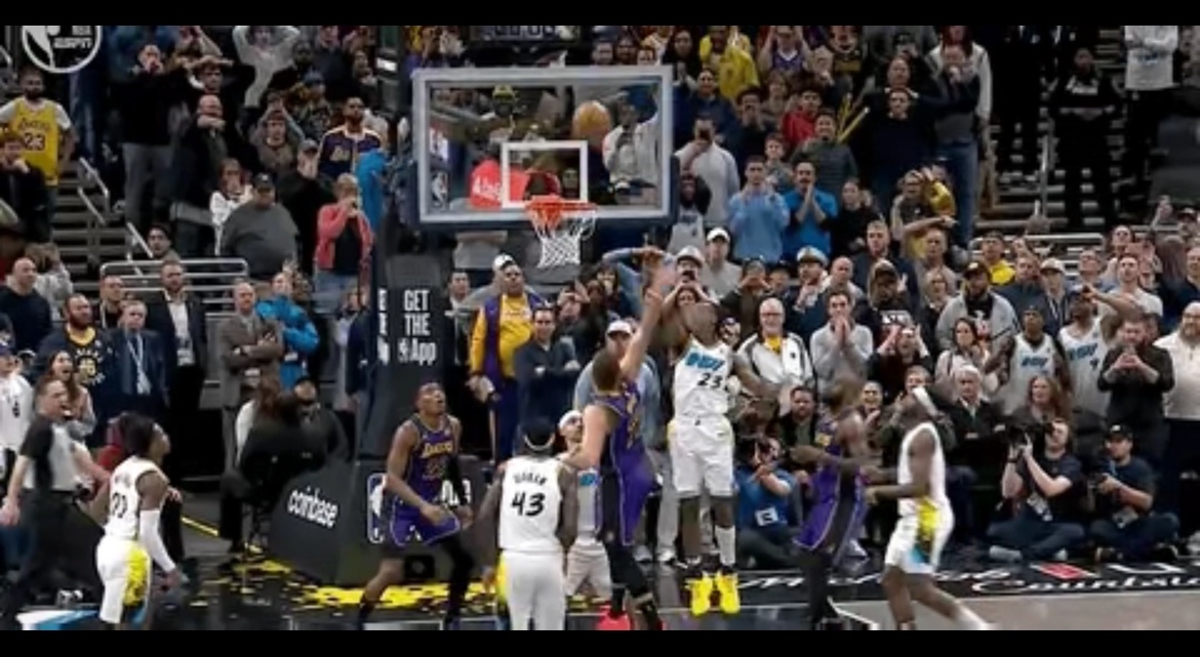 开云体育app-国王完胜步行者，詹姆斯扛起全队的简单介绍