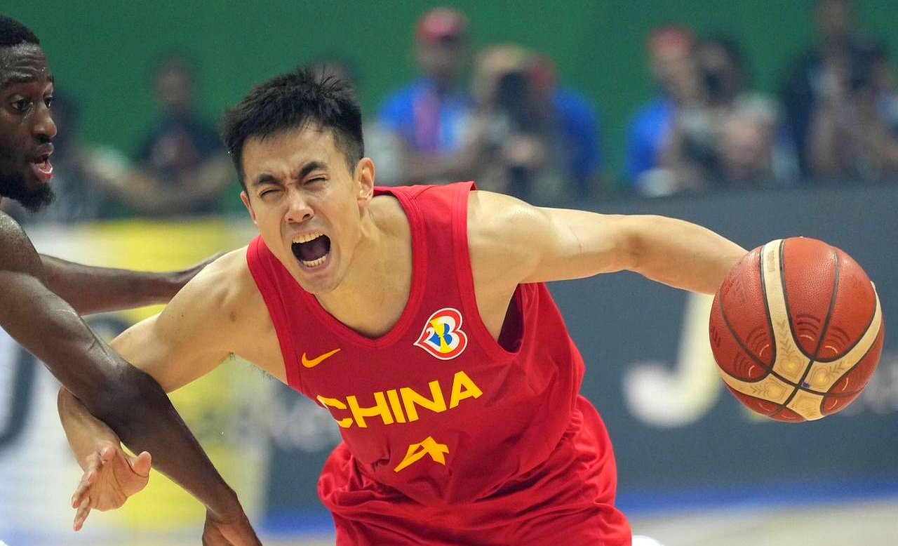 开云体育app-上海队轻取马刺，赵继伟状态火热