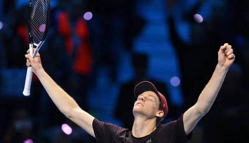 拉沃尔杯逆转年终总决赛,辛纳统治全场 拉沃尔杯逆转年终总决赛,辛纳统治全场